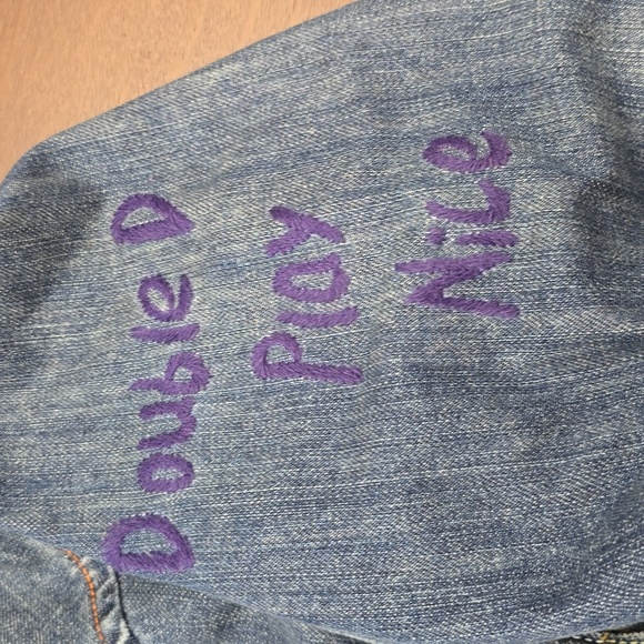 DOUBLE D RANCH Blue Denim Jacket w/ Colorful Embroidery Yoakum Tx Play Nice USA - Picture 6 of 11